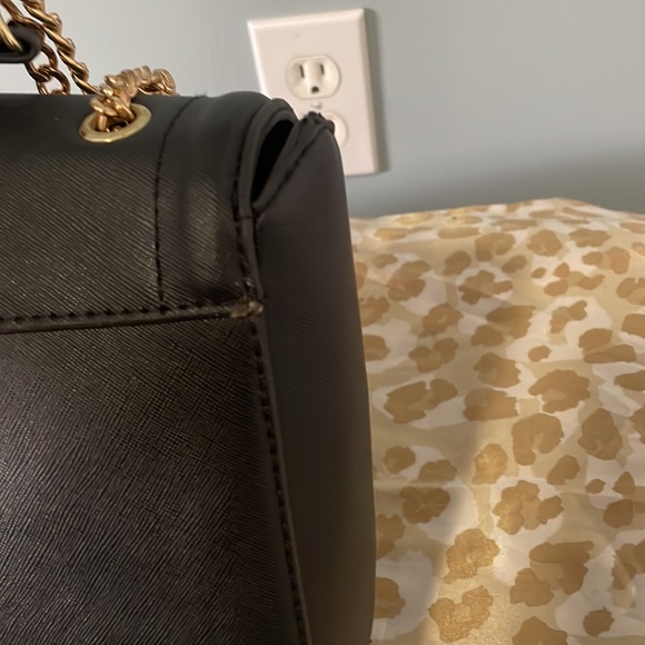 Bebe black bag with gold chains - Picture 6 of 9